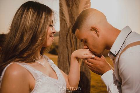 Inspiração e ideias criativas de fotos fotográfico de elopement wedding na Fazenda Vassoural 
'