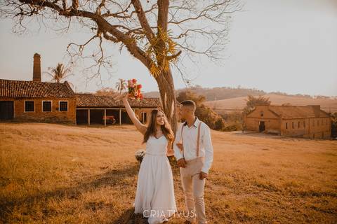 Inspiração e ideias criativas de fotos fotográfico de elopement wedding na Fazenda Vassoural 
'