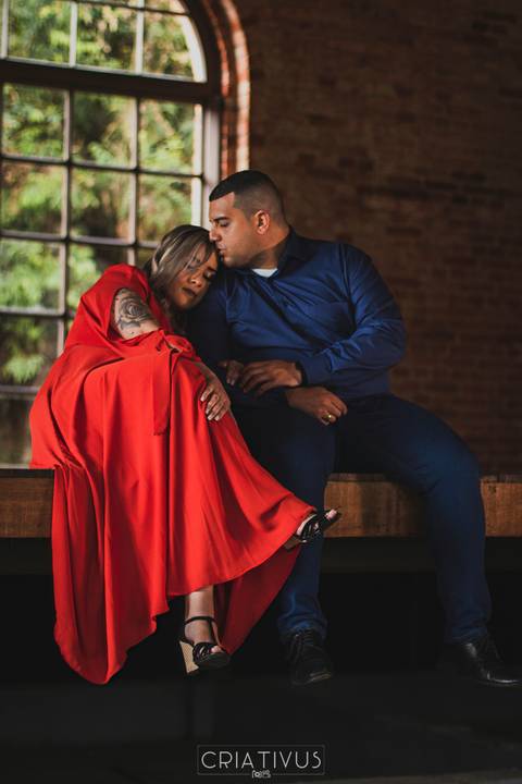 Inspiração e ideias criativas  ensaio fotográfico pré casamento de casal em Paranapiacaba
'