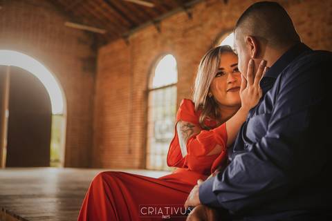 Inspiração e ideias criativas  ensaio fotográfico pré casamento de casal em Paranapiacaba
'