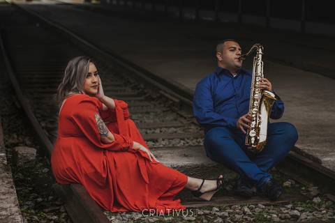 Inspiração e ideias criativas  ensaio fotográfico pré casamento de casal em Paranapiacaba
'