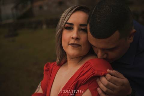Inspiração e ideias criativas  ensaio fotográfico pré casamento de casal em Paranapiacaba
'