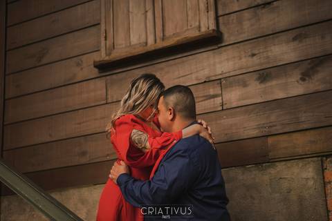 Inspiração e ideias criativas  ensaio fotográfico pré casamento de casal em Paranapiacaba
'