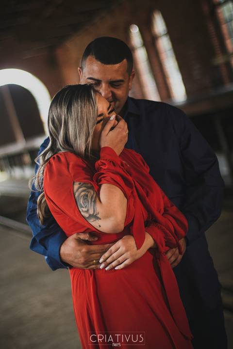 Inspiração e ideias criativas  ensaio fotográfico pré casamento de casal em Paranapiacaba
'