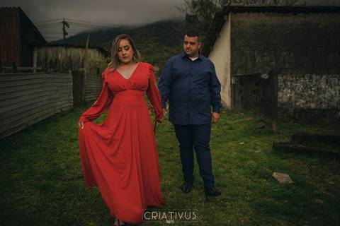 Inspiração e ideias criativas  ensaio fotográfico pré casamento de casal em Paranapiacaba
'