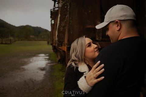 Inspiração e ideias criativas  ensaio fotográfico pré casamento de casal em Paranapiacaba
'