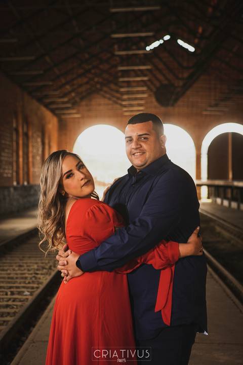 Inspiração e ideias criativas  ensaio fotográfico pré casamento de casal em Paranapiacaba
'