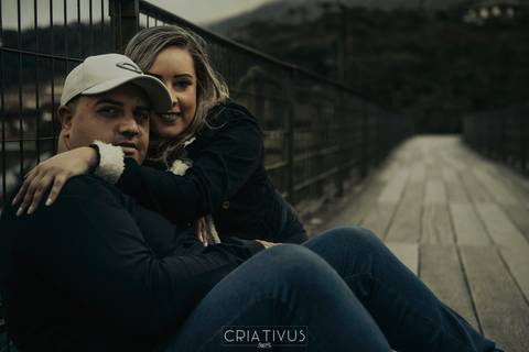 Inspiração e ideias criativas  ensaio fotográfico pré casamento de casal em Paranapiacaba
'