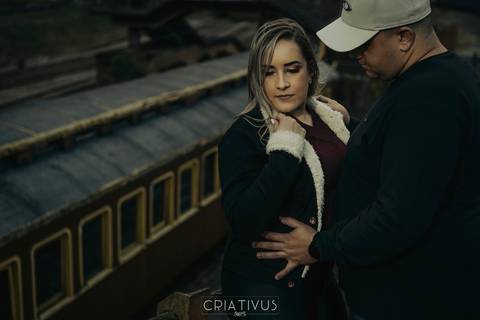 Inspiração e ideias criativas  ensaio fotográfico pré casamento de casal em Paranapiacaba
'