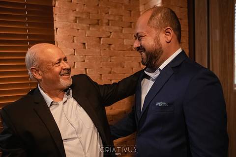 Inspiração e ideias criativas de fotos fotográfico de casamento espera do noivo no Coco Bambu - Alphaville'