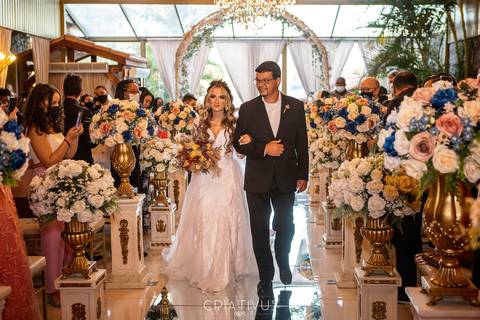 Inspiração e ideias criativas de fotos fotográfico de casamento entrada da noiva na Chácara Recanto das Águas - Suzano - SP'