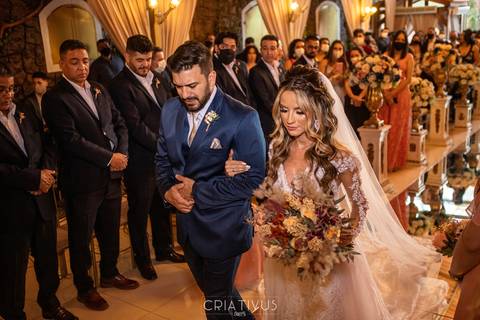 Inspiração e ideias criativas de fotos fotográfico de casamento entrada da noiva na Chácara Recanto das Águas - Suzano - SP'