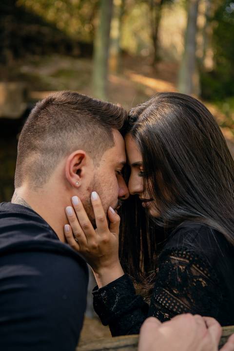 Inspiração e ideias criativas  ensaio fotográfico pré casamento cinematográfico de casal Camping Cabreúva - SP
'