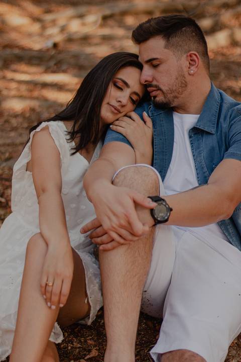 Inspiração e ideias criativas  ensaio fotográfico pré casamento cinematográfico de casal Camping Cabreúva - SP
'