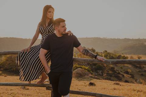 Inspiração e ideias criativas  ensaio fotográfico pré casamento cinematográfico de casal Camping Cabreúva - SP
'