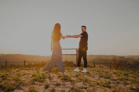 Inspiração e ideias criativas  ensaio fotográfico pré casamento cinematográfico de casal Camping Cabreúva - SP
'