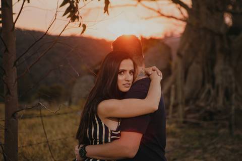 Inspiração e ideias criativas  ensaio fotográfico pré casamento cinematográfico de casal Camping Cabreúva - SP
'