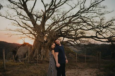 Inspiração e ideias criativas  ensaio fotográfico pré casamento cinematográfico de casal Camping Cabreúva - SP
'