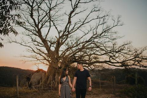 Inspiração e ideias criativas  ensaio fotográfico pré casamento cinematográfico de casal Camping Cabreúva - SP
'