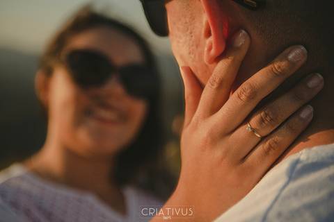 Inspiração e ideias criativas  ensaio fotográfico pré casamento de casal no Morro do Capuava-Pirapora do Bom Jesus'