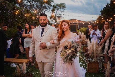 Inspiração e ideias criativas de fotos fotográfico de casamento entrada da noiva no Villa Mantova'