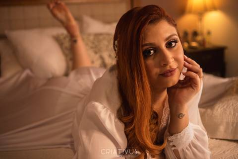 Inspiração e ideias criativas de fotos fotográfico de ensaio boudoir de noiva no Villa Mantova'