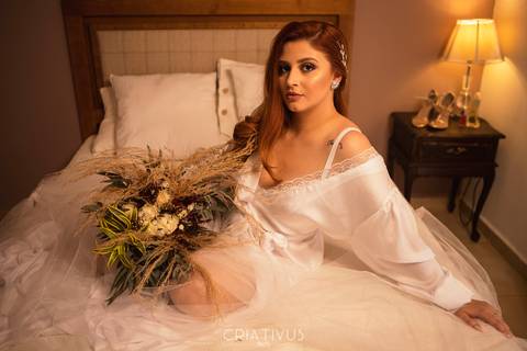 Inspiração e ideias criativas de fotos fotográfico de ensaio boudoir de noiva no Villa Mantova'
