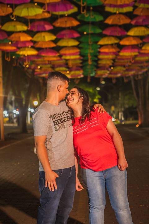 Inspiração e ideias criativas  ensaio fotográfico pré casamento de casal em Holambra - SP'
