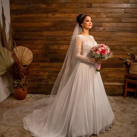 Inspiração e ideias criativas de fotos fotográfico de Making Of da noiva no Espaço Lanyra Belle'