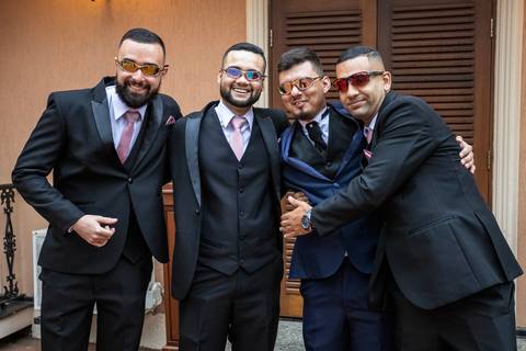 Inspiração e ideias criativas de fotos fotográfico de Making Of do noivo no Espaço Recanto Campestre - São Bernardo Do Campo - SP'