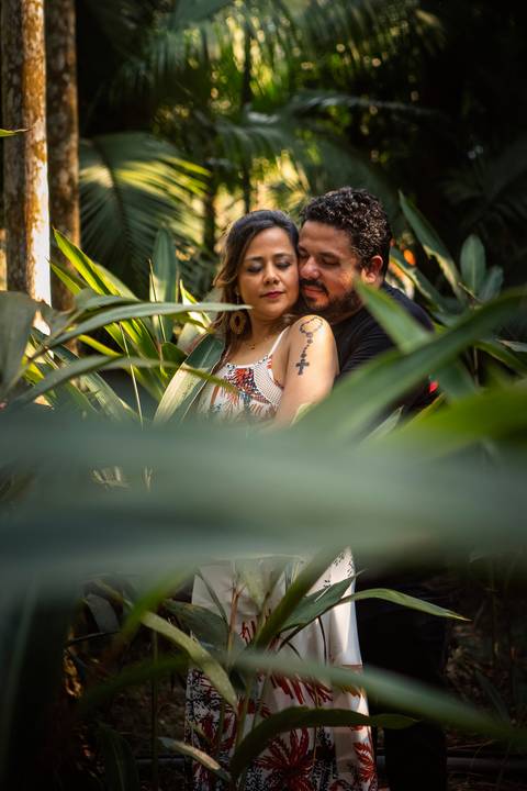 Inspiração e ideias criativas ensaio fotográfico pré casamento pré wedding de casal no Jardim Botânico - SP'