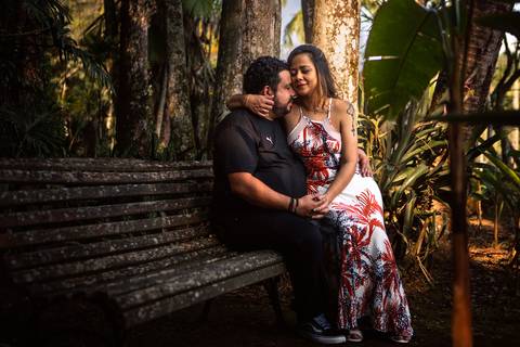 Inspiração e ideias criativas ensaio fotográfico pré casamento pré wedding de casal no Jardim Botânico - SP'