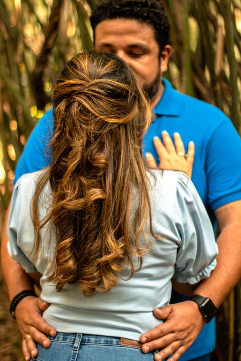Inspiração e ideias criativas ensaio fotográfico pré casamento pré wedding de casal no Jardim Botânico - SP'