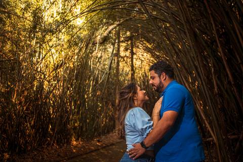 Inspiração e ideias criativas ensaio fotográfico pré casamento pré wedding de casal no Jardim Botânico - SP'