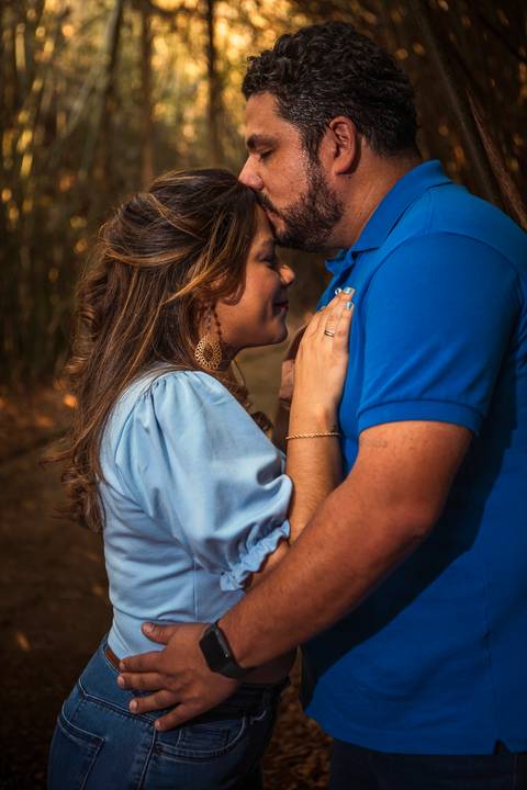 Inspiração e ideias criativas ensaio fotográfico pré casamento pré wedding de casal no Jardim Botânico - SP'