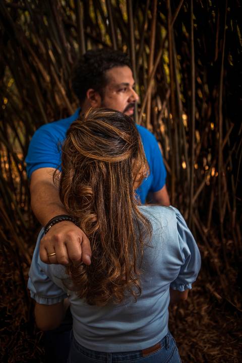 Inspiração e ideias criativas ensaio fotográfico pré casamento pré wedding de casal no Jardim Botânico - SP'