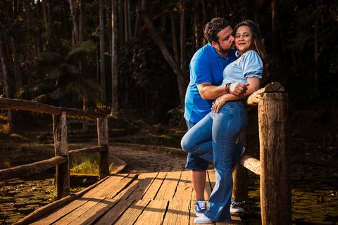 Inspiração e ideias criativas ensaio fotográfico pré casamento pré wedding de casal no Jardim Botânico - SP'