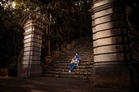 Inspiração e ideias criativas ensaio fotográfico pré casamento pré wedding de casal no Jardim Botânico - SP'