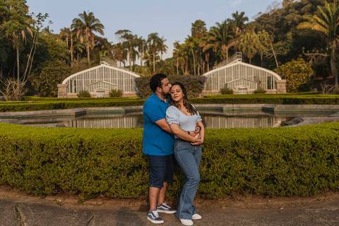 Inspiração e ideias criativas ensaio fotográfico pré casamento pré wedding de casal no Jardim Botânico - SP'