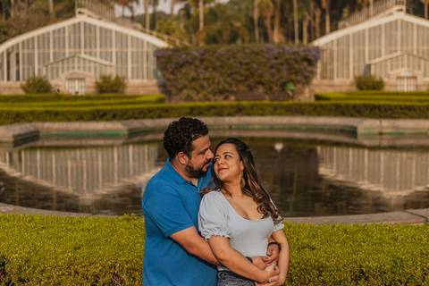 Inspiração e ideias criativas ensaio fotográfico pré casamento pré wedding de casal no Jardim Botânico - SP'