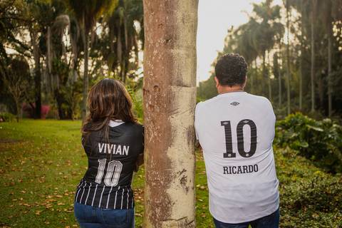 Inspiração e ideias criativas ensaio fotográfico pré casamento pré wedding de casal no Jardim Botânico - SP'