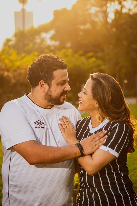 Inspiração e ideias criativas ensaio fotográfico pré casamento pré wedding de casal no Jardim Botânico - SP'