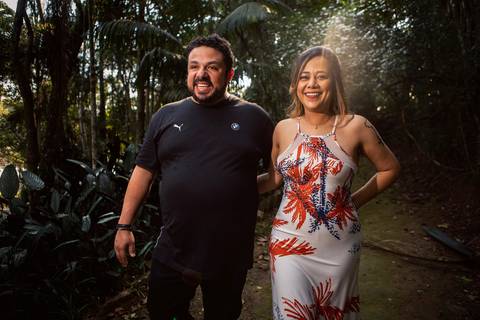 Inspiração e ideias criativas ensaio fotográfico pré casamento pré wedding de casal no Jardim Botânico - SP'