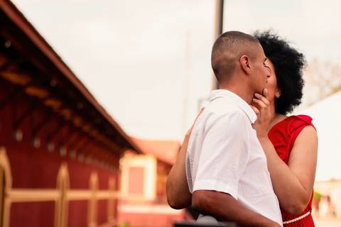 Inspiração e ideias criativas  ensaio fotográfico pré casamento de casal em Guararema - SP'