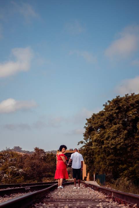 Inspiração e ideias criativas  ensaio fotográfico pré casamento de casal em Guararema - SP'
