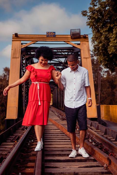 Inspiração e ideias criativas  ensaio fotográfico pré casamento de casal em Guararema - SP'