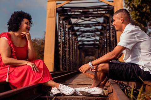 Inspiração e ideias criativas  ensaio fotográfico pré casamento de casal em Guararema - SP'