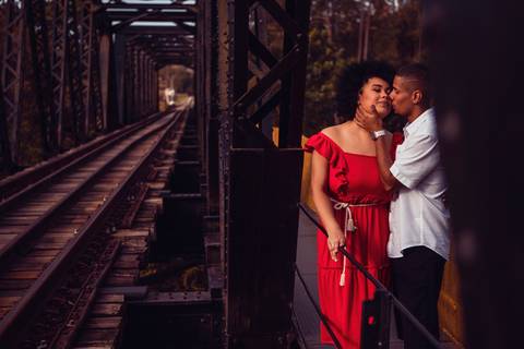 Inspiração e ideias criativas  ensaio fotográfico pré casamento de casal em Guararema - SP'