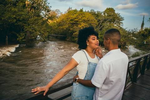 Inspiração e ideias criativas  ensaio fotográfico pré casamento de casal em Guararema - SP'