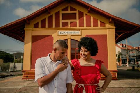 Inspiração e ideias criativas  ensaio fotográfico pré casamento de casal em Guararema - SP'